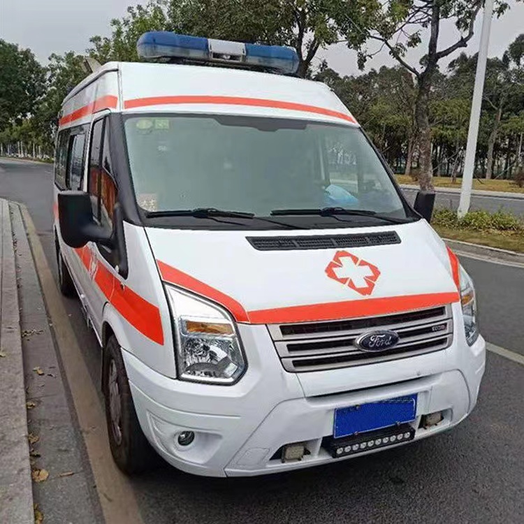 托克逊用途不同，救护车装备标准也不同